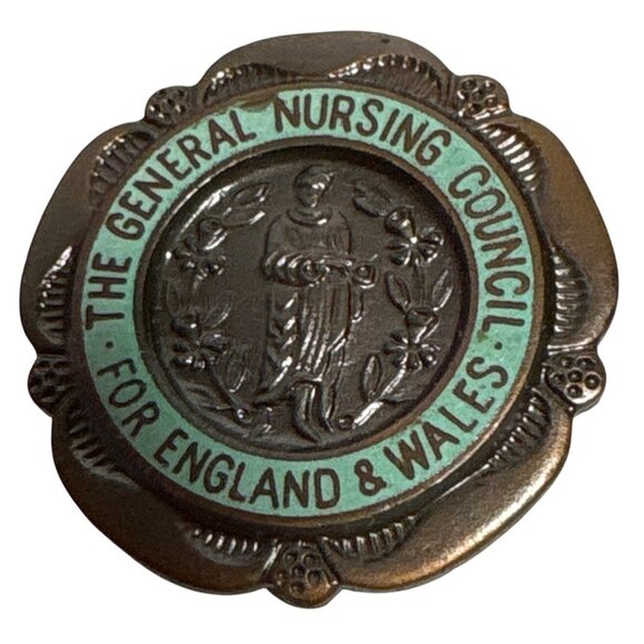 Vintage 1970 General Nursing Council England & Wales Pin Badge - Picture 1 of 5